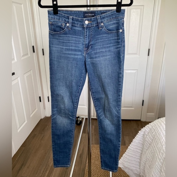 Lucky Brand Ava Skinny jeans size 2 26 mid rise - Picture 1 of 10